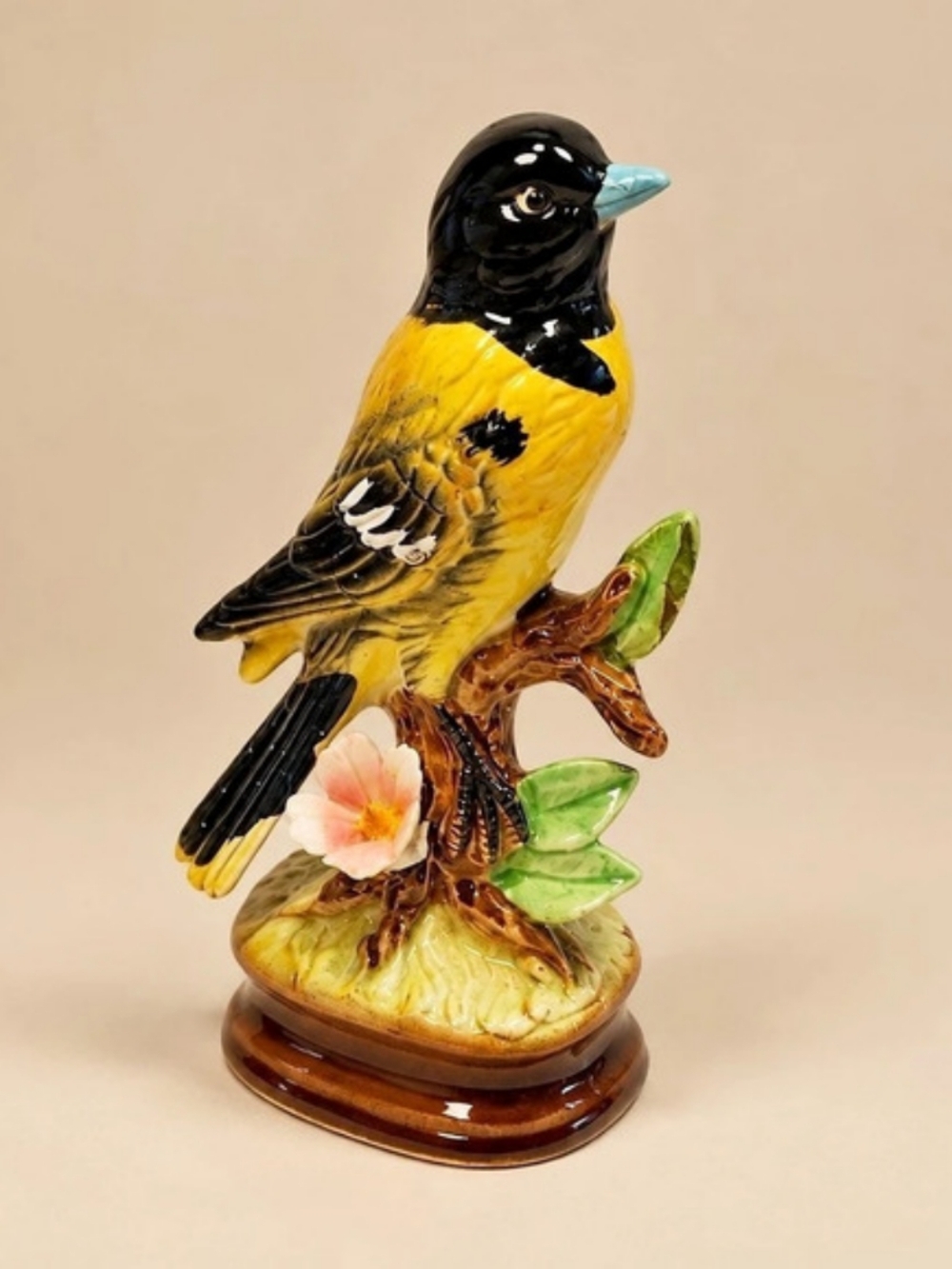 Porcelain Vintage Japan 33/949 bird figurine series